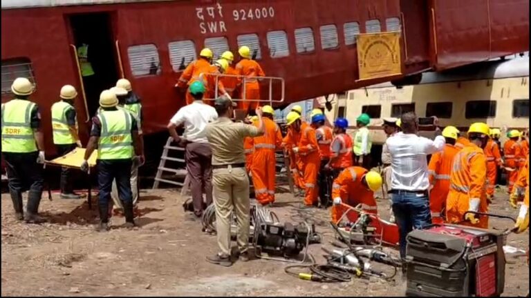 hubballi train accident